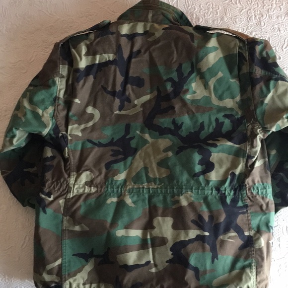 Cameo jacket with detachable hood - Picture 4 of 9